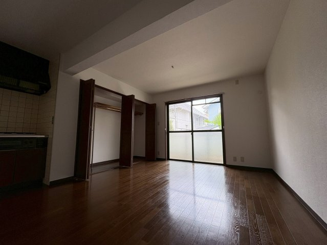 加藤マンションの居間・リビング|ゆったり過ごせる居間です