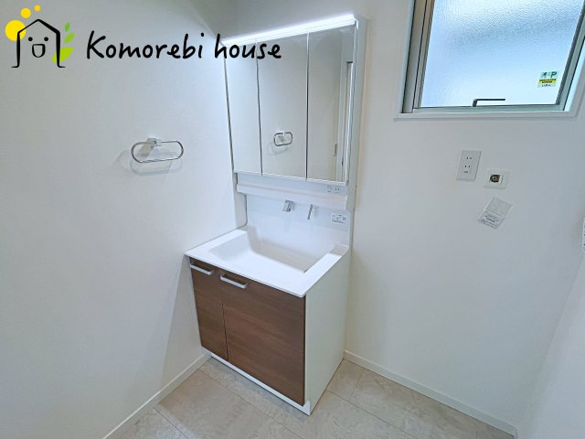 さいたま市北区吉野町　新築一戸建て　クレール吉野町Ⅲ　Bの独立洗面台|7/7　撮影済み