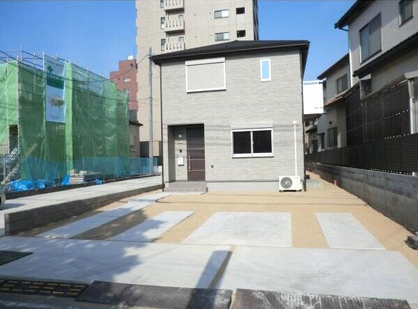 一宮市下沼町戸建Ａ棟の駐車場