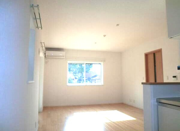 一宮市下沼町戸建Ａ棟の居間・リビング