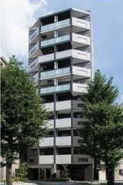 【外観】 | 鉄筋コンクリート造のがっちりとした建物。