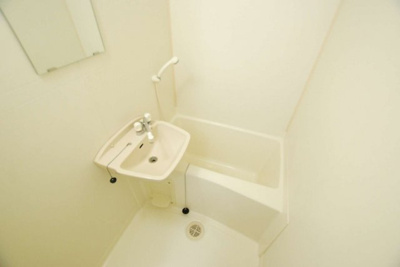 【浴室】 | レオパレスピュア | 落ち着いた空間のお風呂です