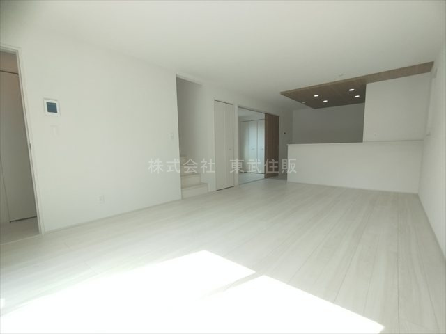 【居間・リビング】の画像