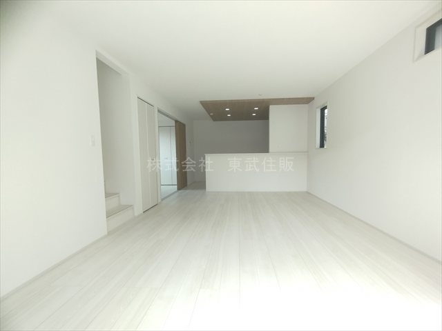 【居間・リビング】の画像