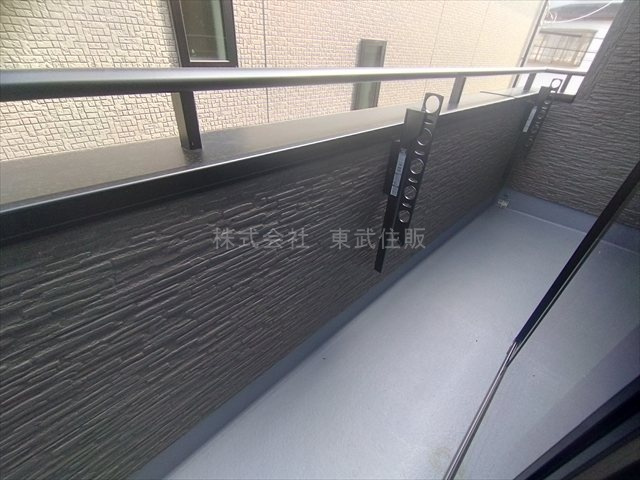 【バルコニー】 | 川越市今成13期　全5棟　1号棟 | 開放的で明るい空間を演出してくれるバルコニーです