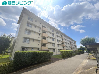 【外観】 | 開放感のある暮らし！広い敷地と自然感じる住環境！