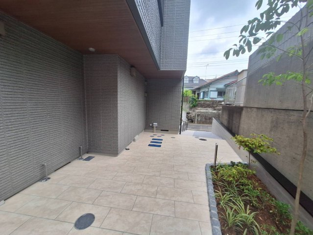 ヴァヌルーのエントランス