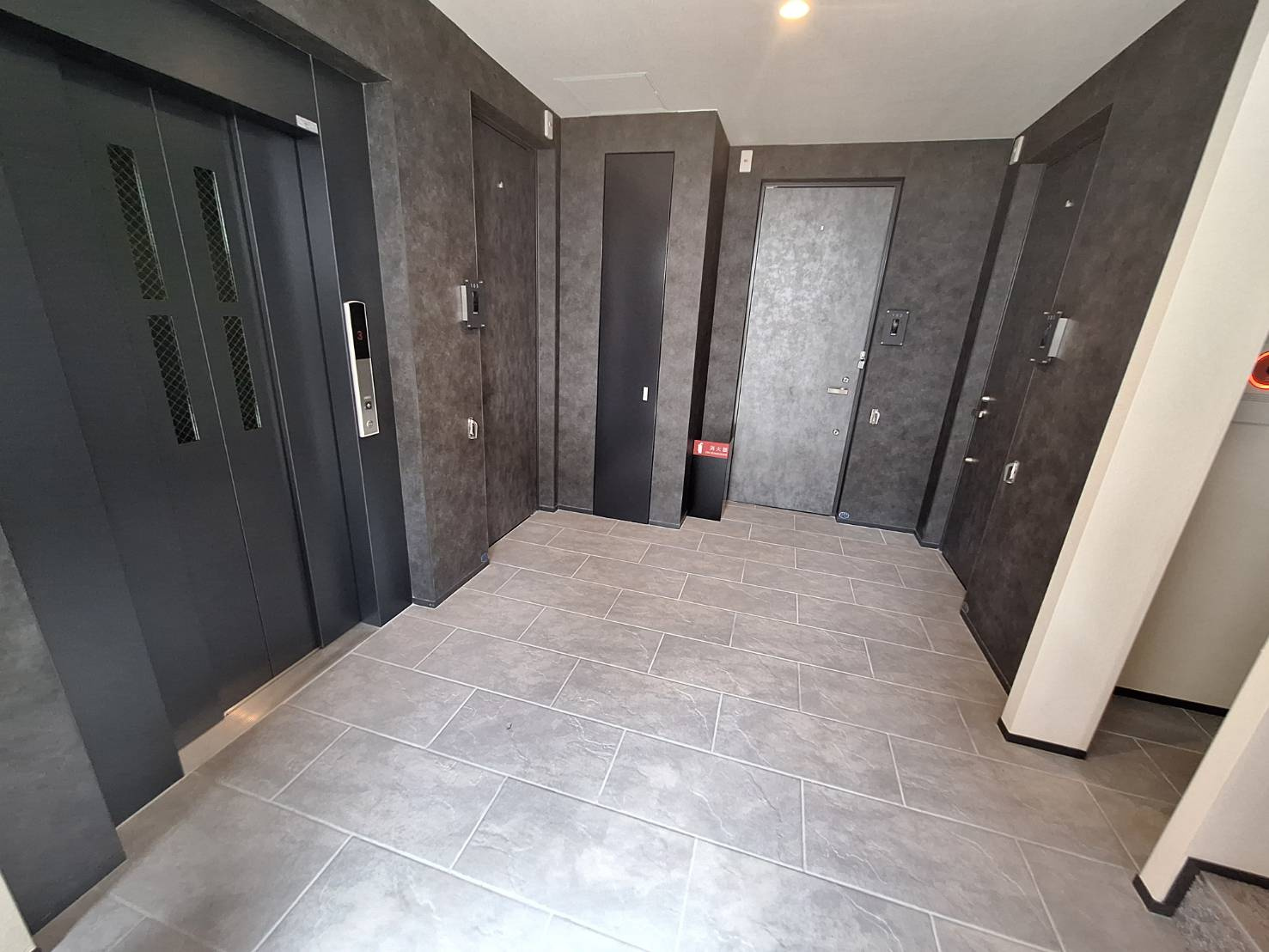 ヴァヌルーのエントランス