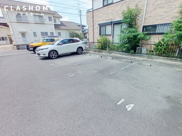 トルテュシャトーC　　刈谷市の賃貸ならクラスホーム刈谷店の駐車場