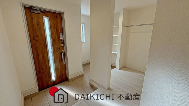 【玄関】 | 久喜栗橋東　LiveleGarden.S　新築戸建　全4棟　3号棟