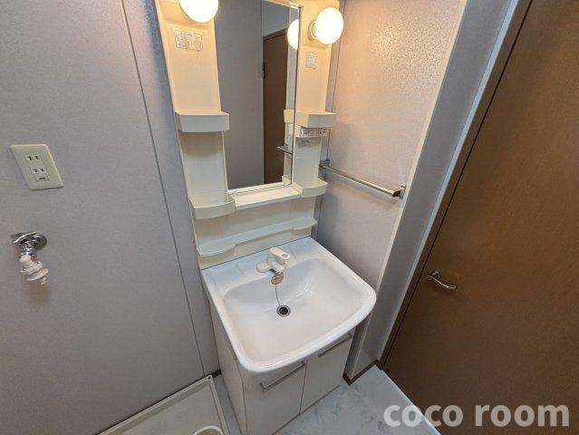 アクセス　Ｂの独立洗面台
