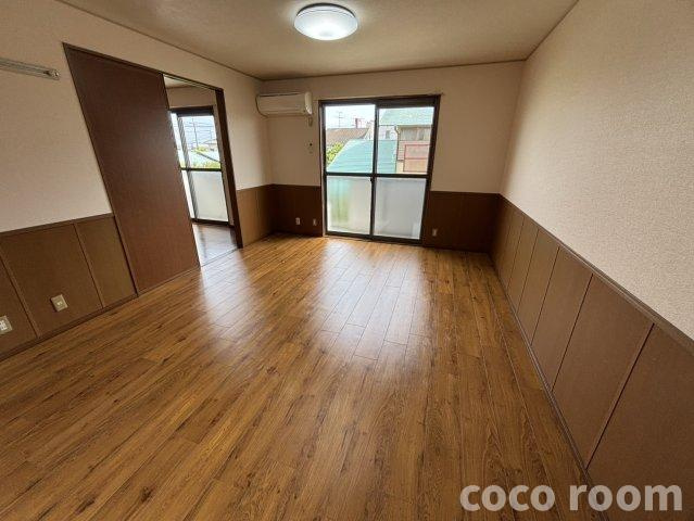 アクセス　Ｂの居間・リビング