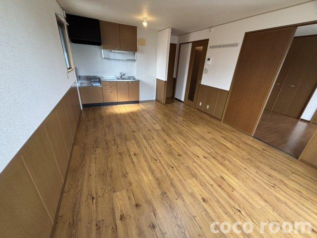 アクセス　Ｂの内装