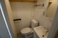 トイレ等の水廻り設備新品。