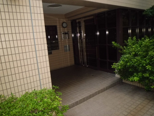 エルム御影のエントランス