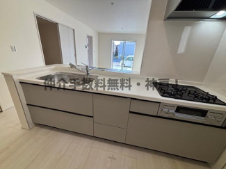 【キッチン】 | 神戸市垂水区福田5丁目　新築戸建　仲介手数料無料！ | キッチンでお料理をお楽しみください