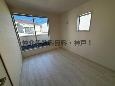 【洋室】 | 神戸市垂水区福田5丁目　新築戸建　仲介手数料無料！ | スタンダードな洋室です