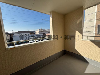 【バルコニー】 | 神戸市垂水区福田5丁目　新築戸建　仲介手数料無料！ | 落ち着いた時間を過ごせるバルコニーです