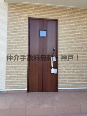 【玄関】 | 神戸市垂水区福田5丁目　新築戸建　仲介手数料無料！ | シンプルで使いやすい玄関です