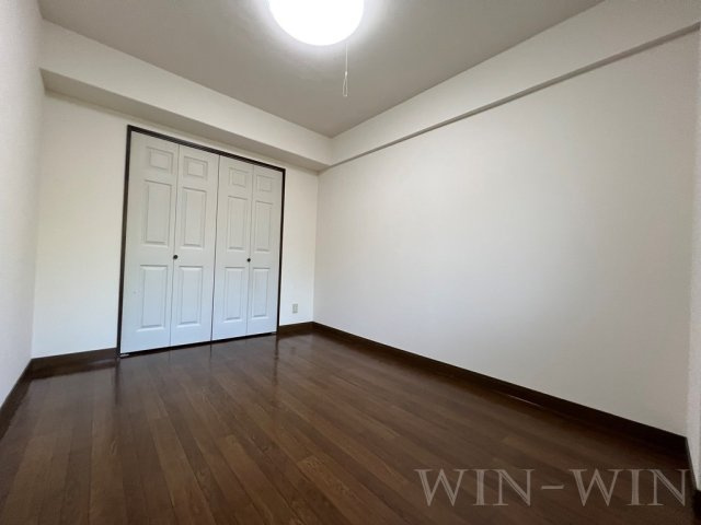 サニーパーク高師の洋室