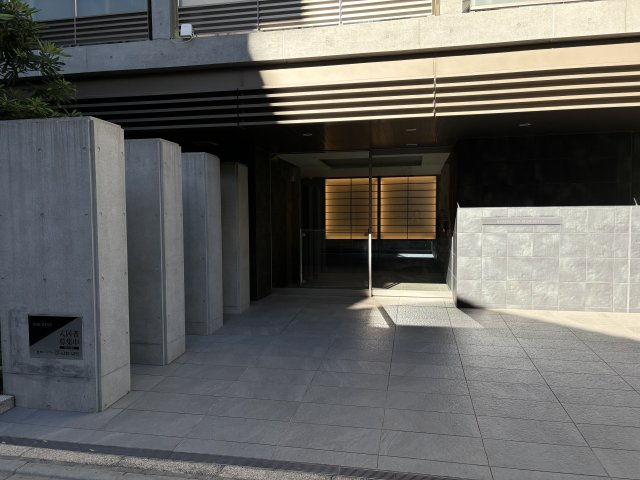 ブランシエスタ森下のエントランス