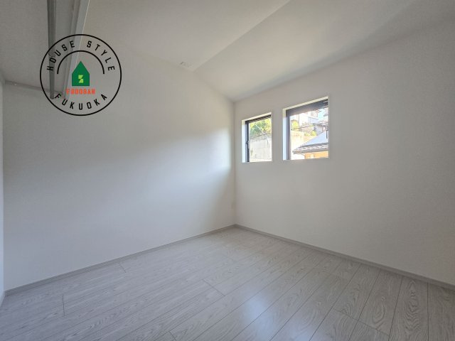 福岡市東区松崎3丁目第1-1棟（1号棟）の洋室|落ち着いた色調の洋室です。