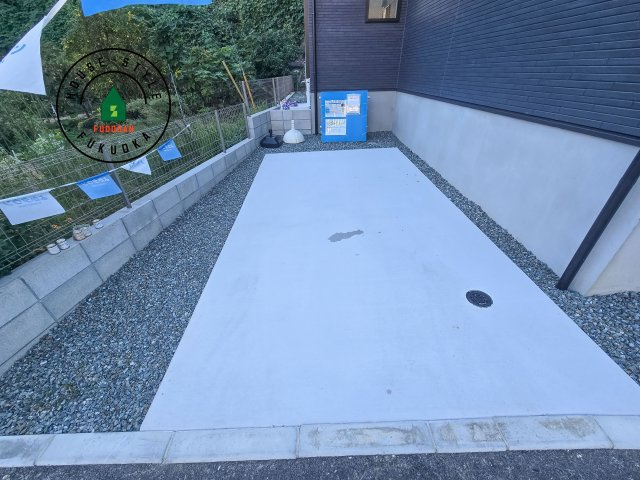 福岡市東区松崎3丁目第1-1棟（1号棟）の駐車場|広々した駐車場になります。3台並列駐車となります。