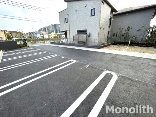 プレミアス鳳Ⅱの駐車場
