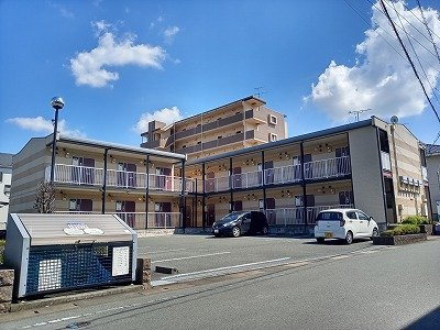 【外観】 | レオパレスミリオンベル | 外はこのようになっています