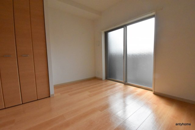 パークヒルズ新大阪ウィル　仲介手数料無料の居間・リビング