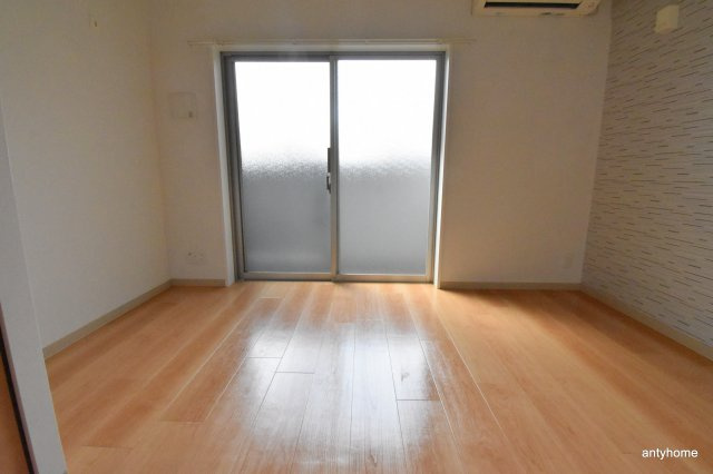 パークヒルズ新大阪ウィル　仲介手数料無料の居間・リビング