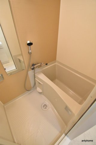 パークヒルズ新大阪ウィル　仲介手数料無料の浴室