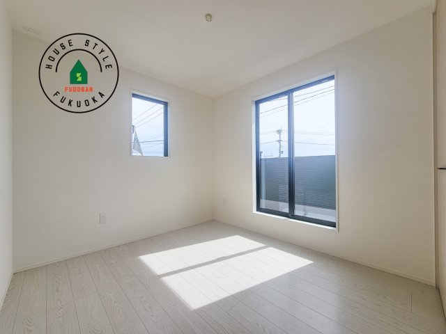 糟屋郡粕屋町大字江辻第6-1棟（1号棟）の洋室|採光良好な洋室は全居室、複層ガラスの遮熱効果と断熱効果で、一年中快適に過ごせます。