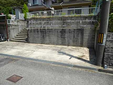 山県郡北広島町本地字明神山の駐車場