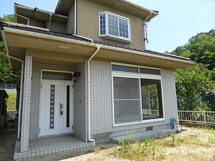 山県郡北広島町本地字明神山の外観