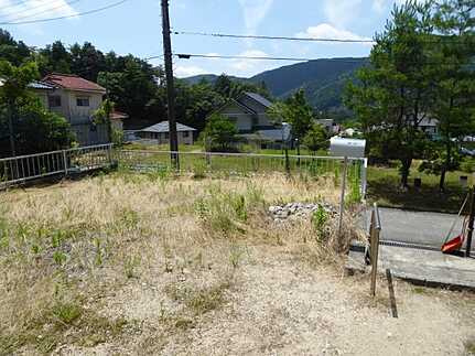 山県郡北広島町本地字明神山の庭