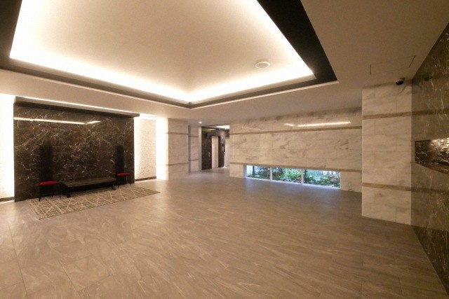 ＬａＤｏｕｃｅｕｒ九条のロビー