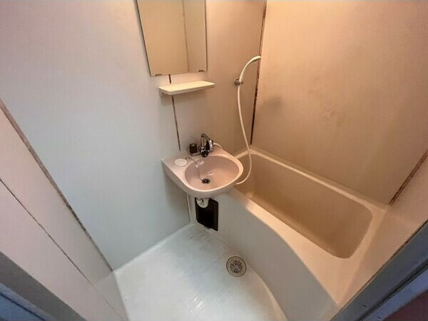 ハイツ千年の浴室