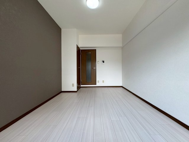 シンフォニーレジデンス柴原の寝室