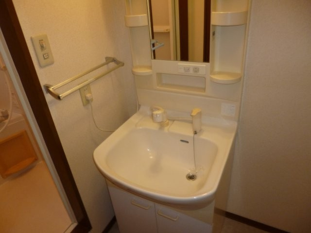 メゾンデラＷ　Ｂの独立洗面台|シャンプードレッサー