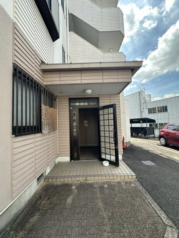 グランドール美山の駐車場