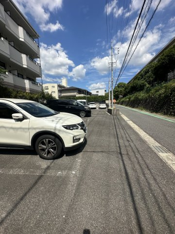 グランドール美山の駐車場
