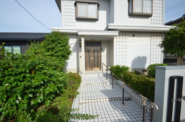 中古住宅　若松区高須北1丁目のその他|玄関までのアプローチ