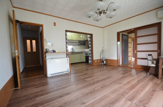 中古住宅　若松区高須北1丁目の居間・リビング|リビング