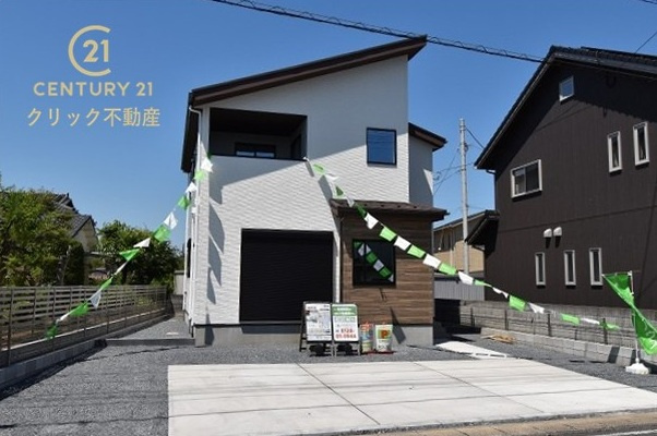 Terrace　水戸市姫子　1期 　限定1棟！の外観|赤塚駅徒歩13分。梅が丘小徒歩13分、見川中徒歩28分。
赤塚馬口労線添い。周辺施設充実で生活利便性◎の好立地！
南側道路で日当たり良好です。