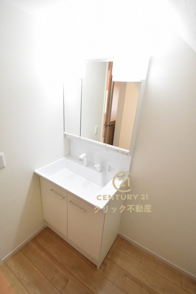 Terrace　水戸市姫子　1期 　限定1棟！の独立洗面台|洗面台は洗練されたシンプルなデザインでお手入れも楽です。