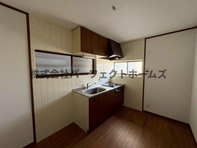 池田1丁目戸建　賃貸の居間・リビング|ゆったりとしたリビングです