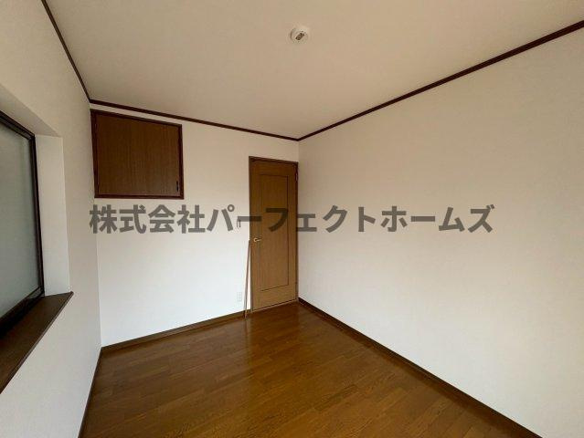 池田1丁目戸建　賃貸の洋室|落ち着いた色調の洋室です