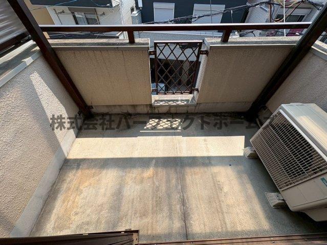 池田1丁目戸建　賃貸のバルコニー|広々としたバルコニーです