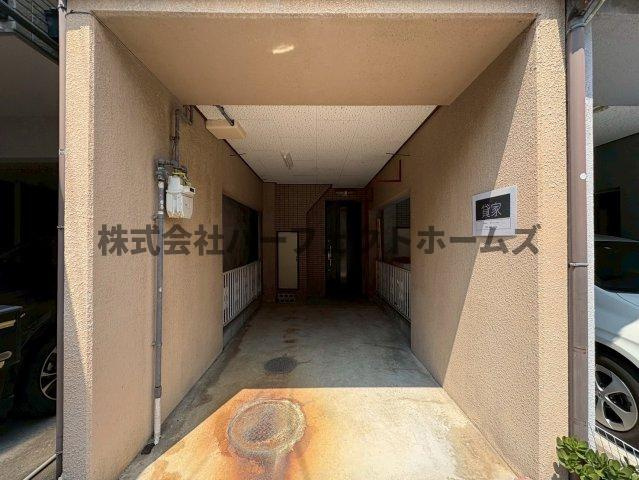 池田1丁目戸建　賃貸の駐車場|カースペースがあります